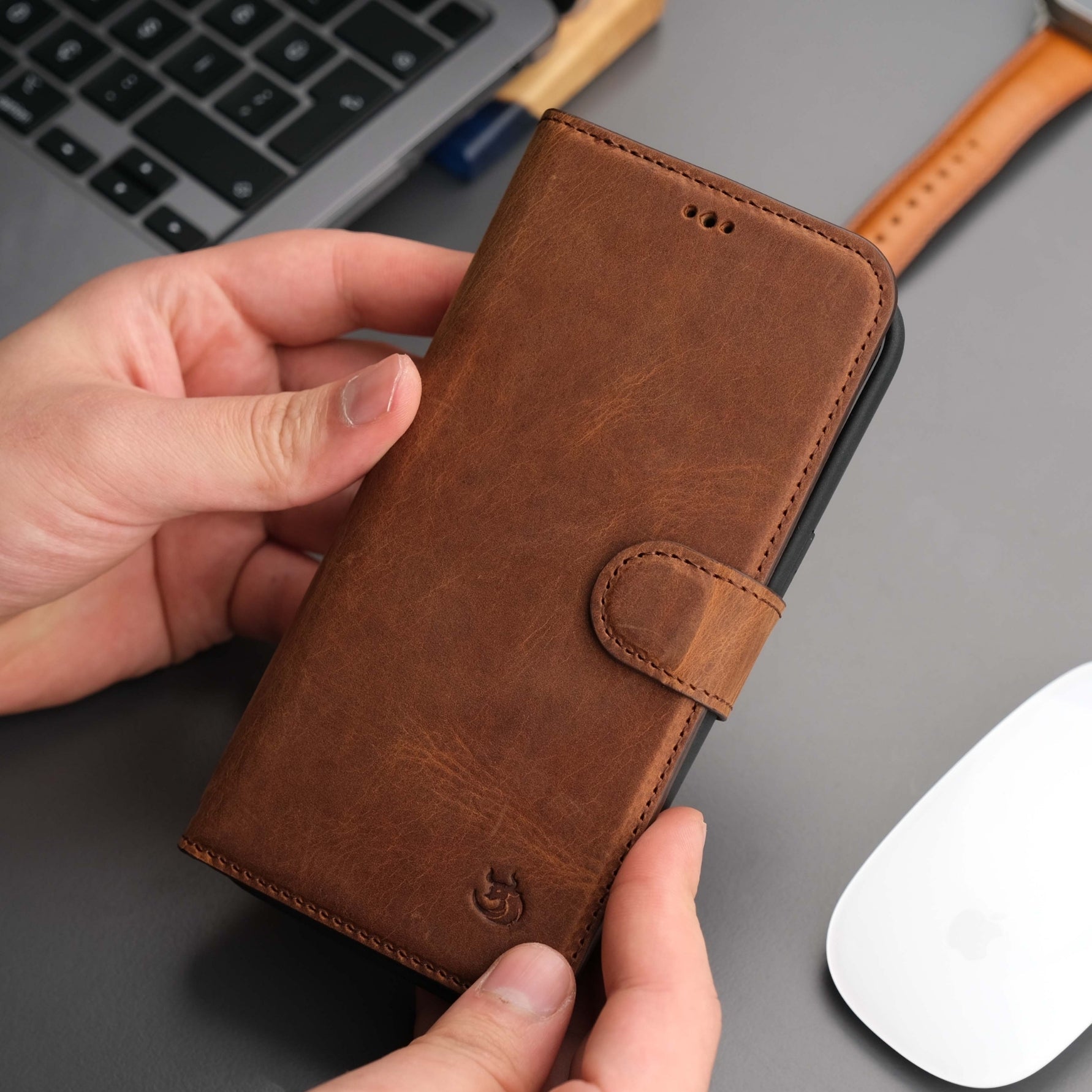 Casper Leather iPhone 15 Pro Max Wallet Case | Detachable MagSafe Compatible RFID Protection - Image 3